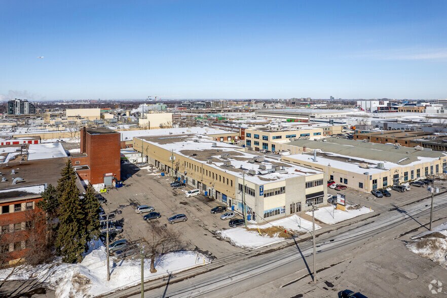 More Photos Of 8270-8310 Ch Devonshire, Mt Royal Unknown For Lease