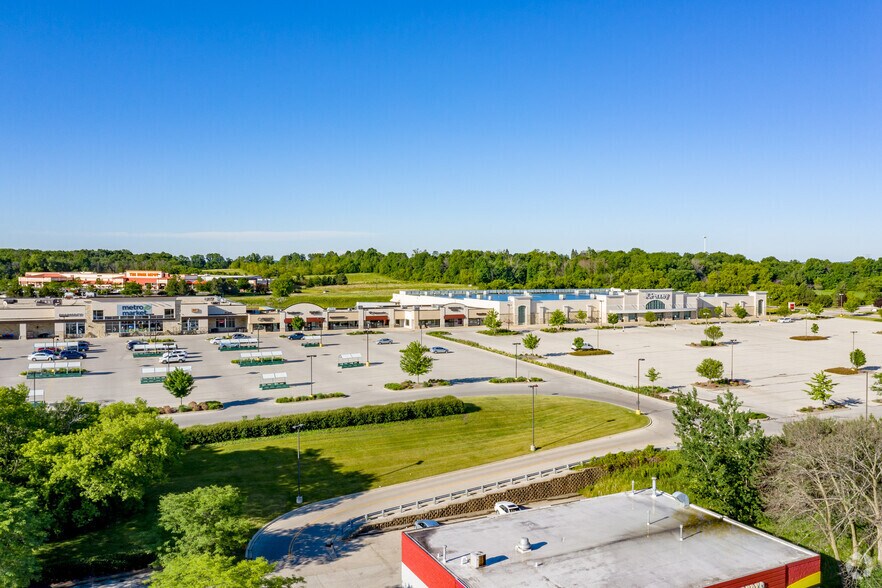 More Photos Of N95 W18273 County Line Rd, Menomonee Falls Unknown For Lease