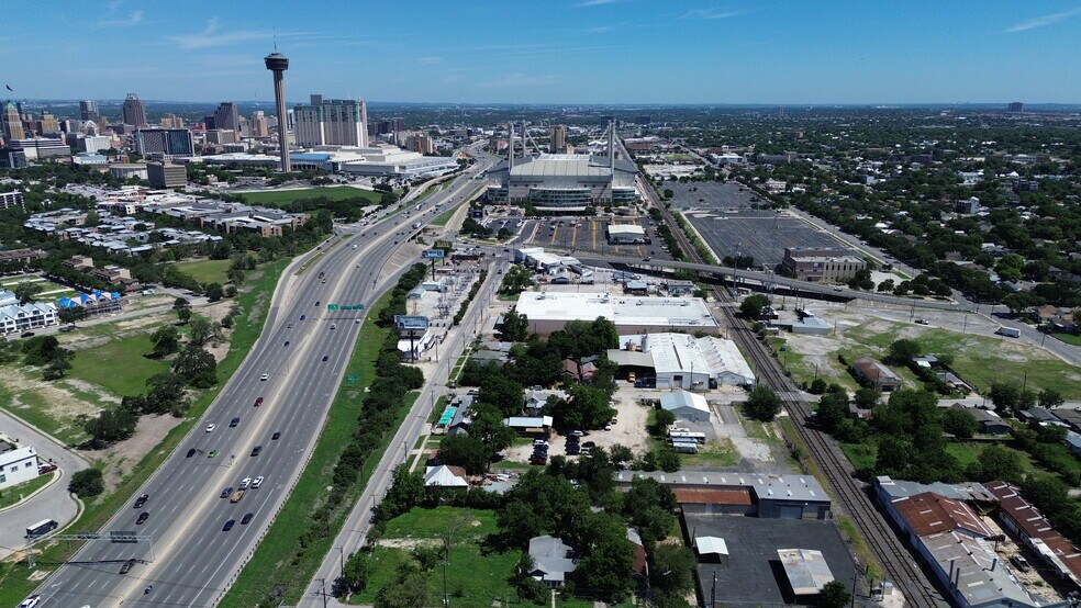 More Photos Of 1010 Hoefgen Avenue, San Antonio Land For Sale