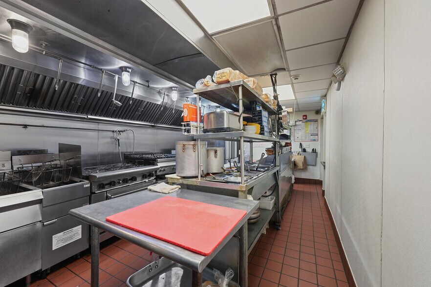 More Photos Of 569 Winthrop St, Rehoboth General Retail For Sale