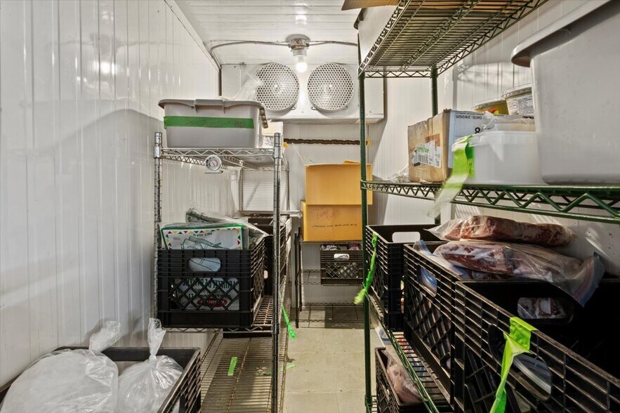 More Photos Of 21 Celina St, Oshawa Restaurant For Sale