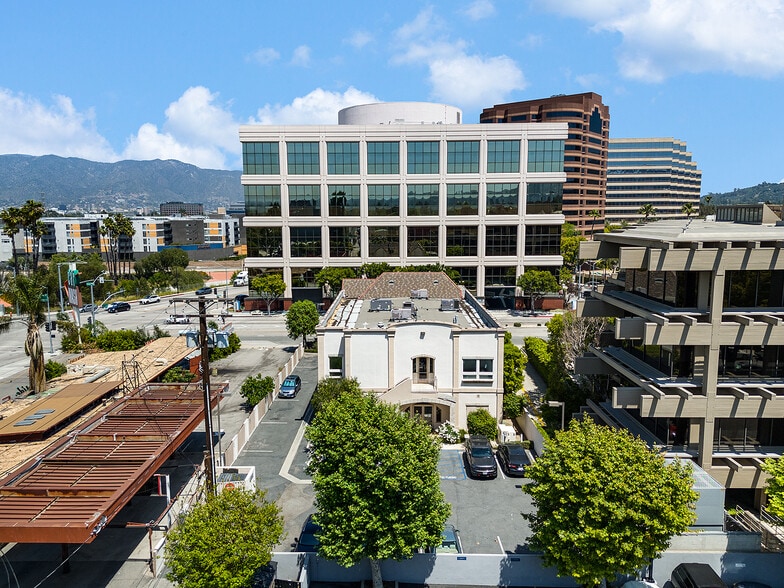 More Photos Of 115 N Hollywood Way, Burbank Loft Creative Space For Lease