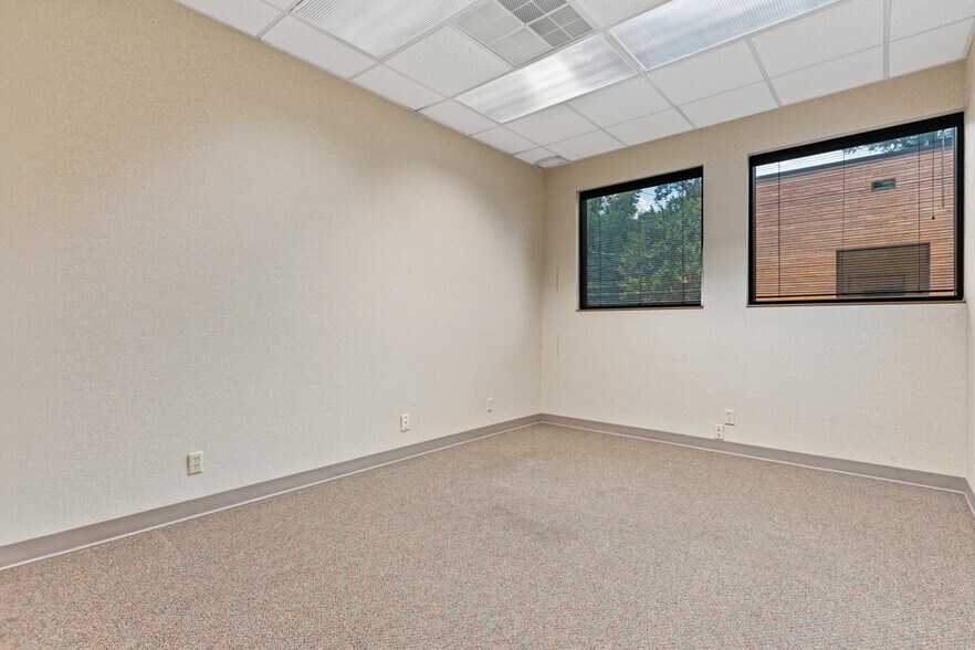 More Photos Of 915 Judson Rd, Longview Office Residential For Sale