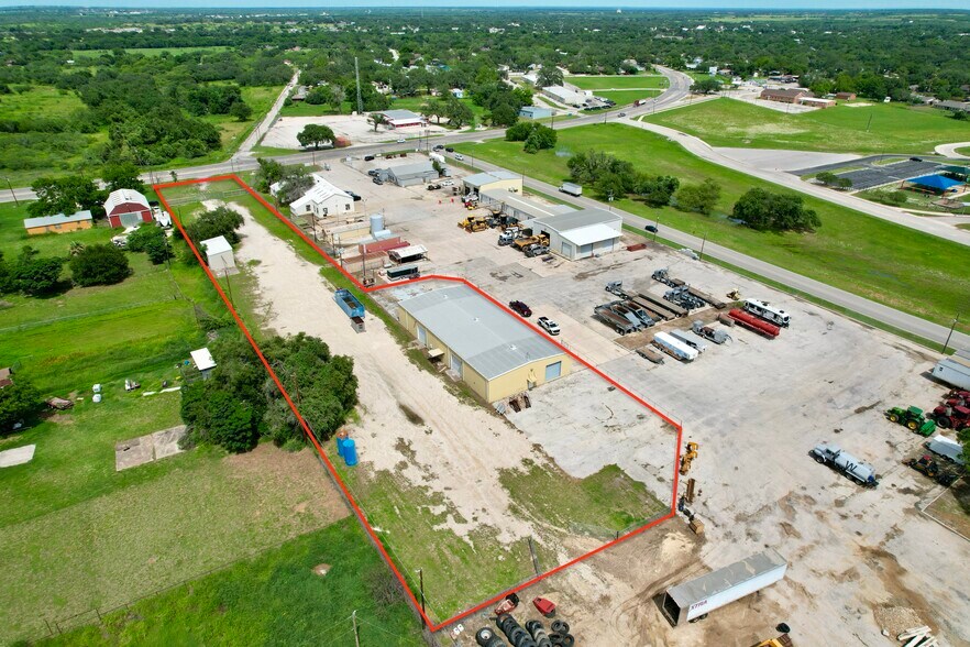 More Photos Of 1209 - 1211 Bensdale Rd, Pleasanton Warehouse For Lease