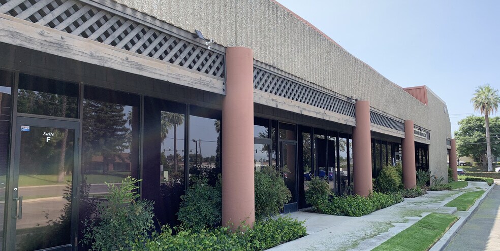 More Photos Of 1485 Spruce St, Riverside Office For Sale