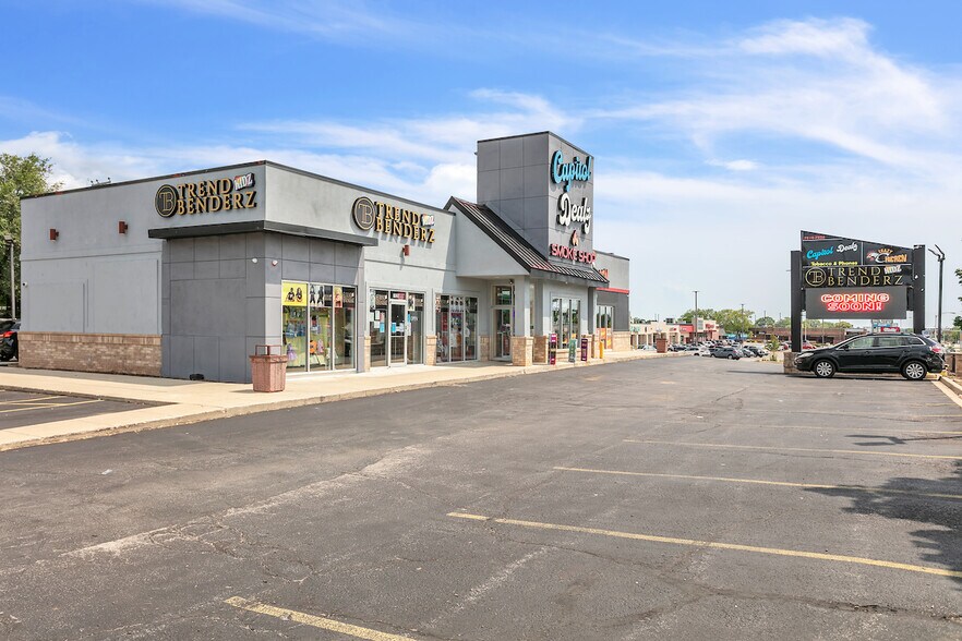More Photos Of 7822 W Capitol Dr, Milwaukee Storefront For Sale