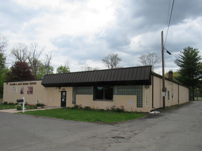 Primary Photo Of 1695 Poquonock Ave, Windsor Manufacturing For Lease