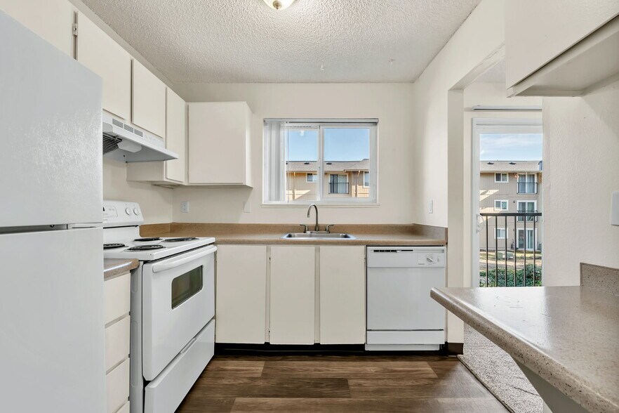More Photos Of 17014-17062 NE Halsey St, Portland Apartments For Sale