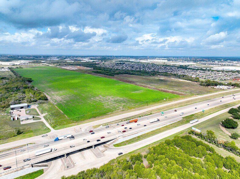 More Photos Of I-35 & Bagby Ave, Waco Land For Sale