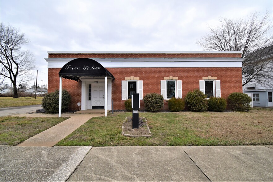 Primary Photo Of 716 Main St, Mount Vernon Office For Sale