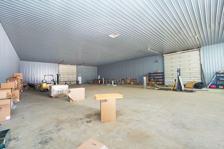 More Photos Of 11415 Chamberlain Rd, Mantua Warehouse For Sale