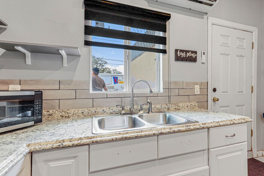 More Photos Of 2222 Bassett Ave, El Paso Storefront Retail Residential For Sale