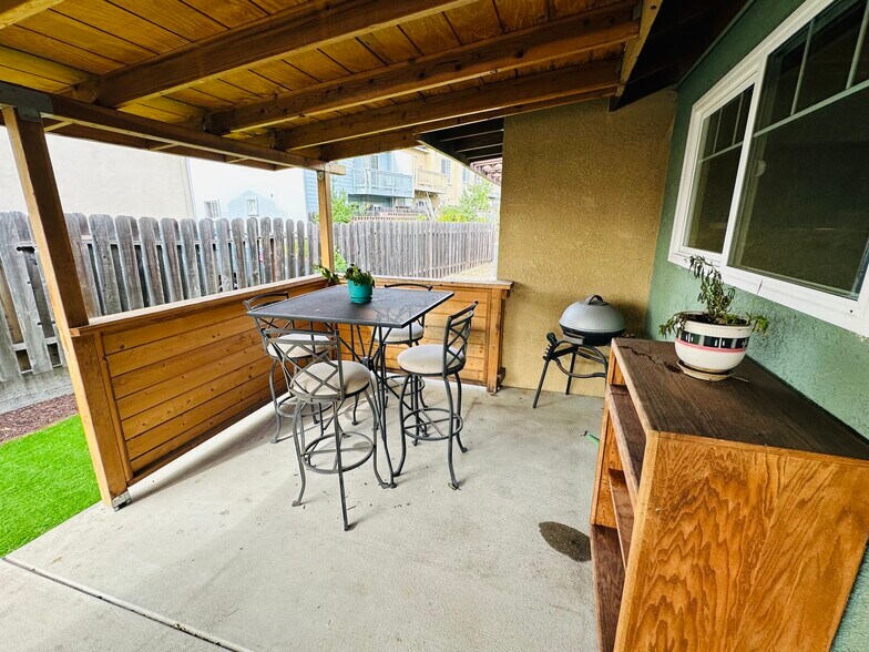 More Photos Of 1248 Laurel Ln, San Luis Obispo Office Residential For Sale