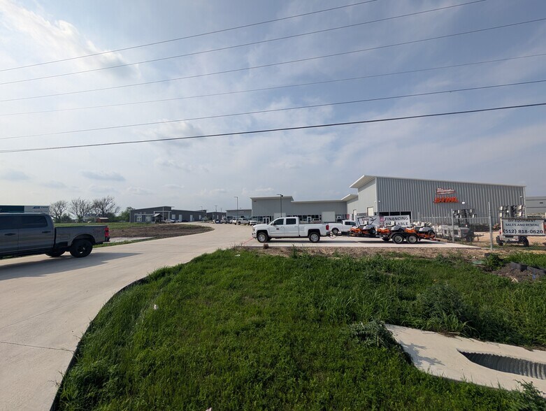 More Photos Of 185 Ninety Four, Taylor Industrial For Sale