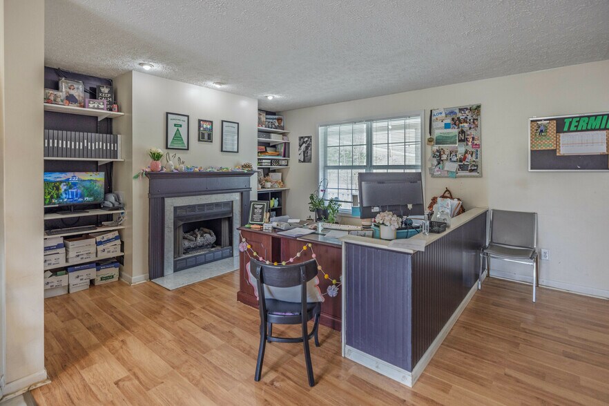 More Photos Of 396 New Leicester Hwy, Asheville Office For Sale