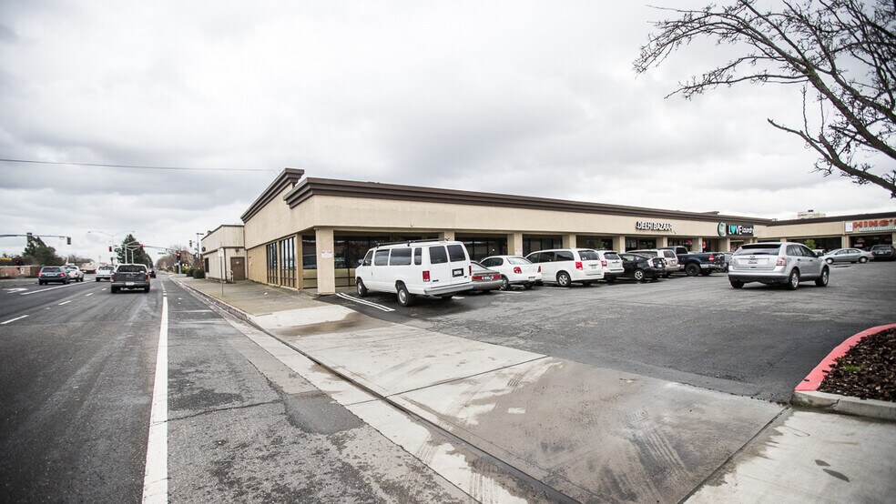 More Photos Of 2901-3071 W Capitol Ave, West Sacramento Storefront For Lease