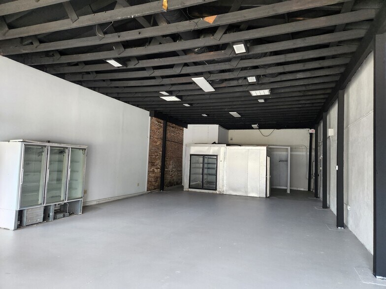 More Photos Of 1209-1211 Gloucester St, Brunswick General Retail For Lease