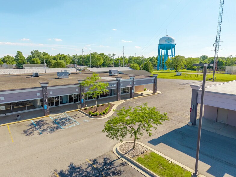More Photos Of 539-545 N Line St, Columbia City Freestanding For Lease