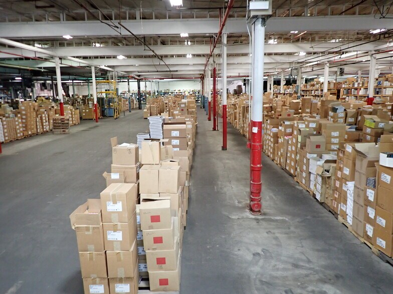 More Photos Of 3429 W 47th St, Chicago Manufacturing For Sale