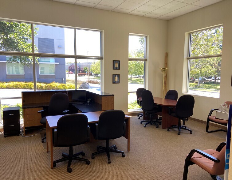 More Photos Of 2201-2213 N Loop Rd, Alameda Research And Development For Sale