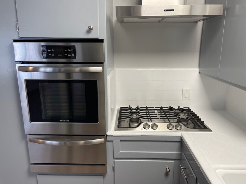 More Photos Of 147 N Myrtle Ave, Monrovia Apartments For Sale