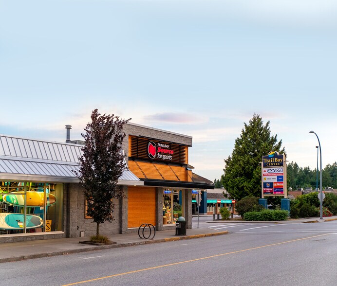 More Photos Of 5755 Cowrie St, Sechelt Storefront For Lease