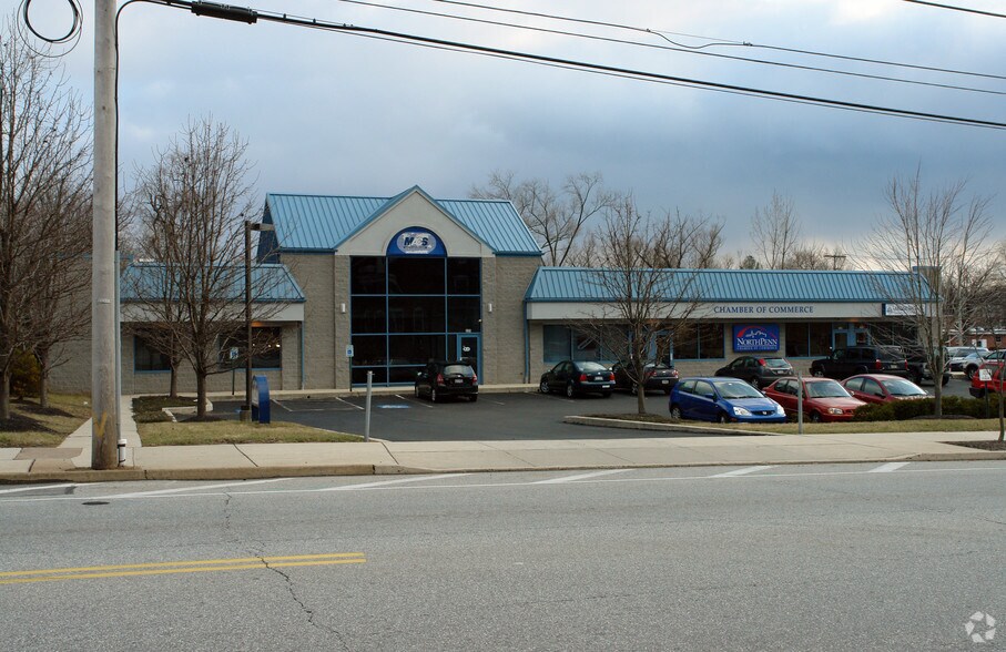 More Photos Of 225-233 S Broad St, Lansdale Office For Lease