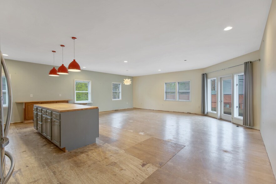 More Photos Of 226 Hawley Ave, Syracuse Freestanding For Sale