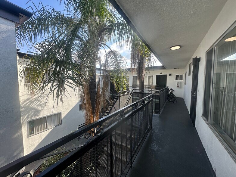 More Photos Of 610 E Hyde Park Blvd, Inglewood Apartments For Sale