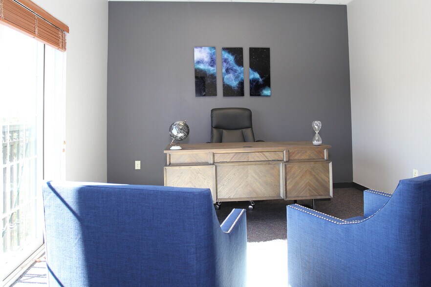 More Photos Of 2295 S Hiawassee Rd, Orlando Office For Lease