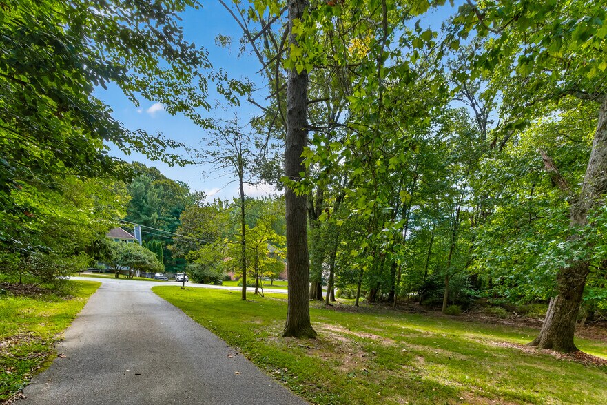 More Photos Of 13904 Overton Ln, Silver Spring Land For Sale