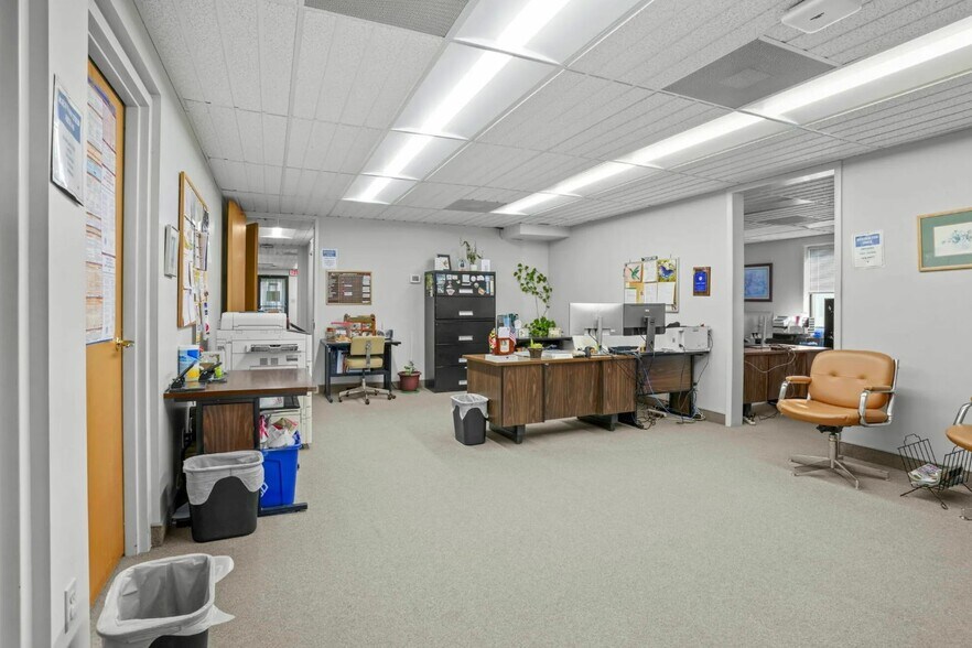 More Photos Of 41670 Courthouse Dr, Leonardtown Office For Sale