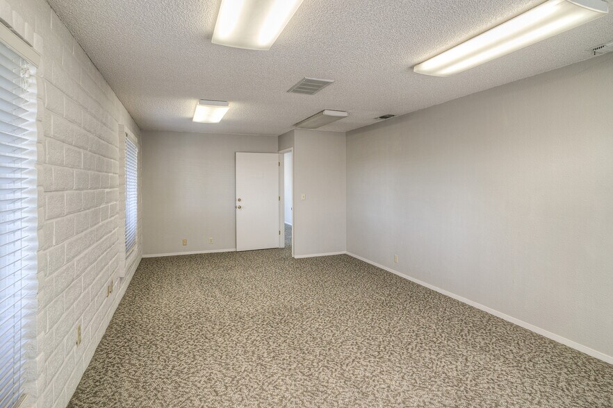 More Photos Of 2950 Feather River Blvd, Oroville Light Distribution For Sale