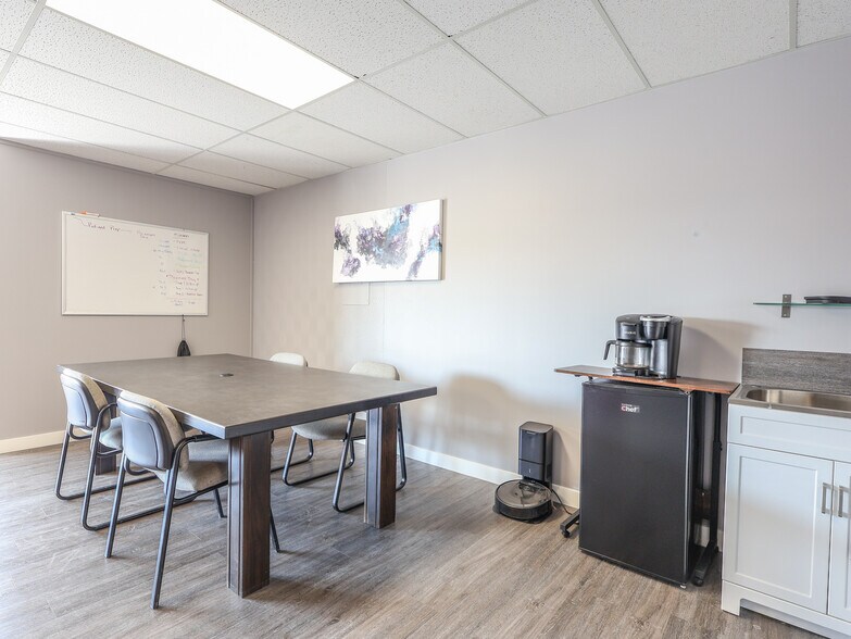 More Photos Of 5002 50 st, Stettler Flex For Sale