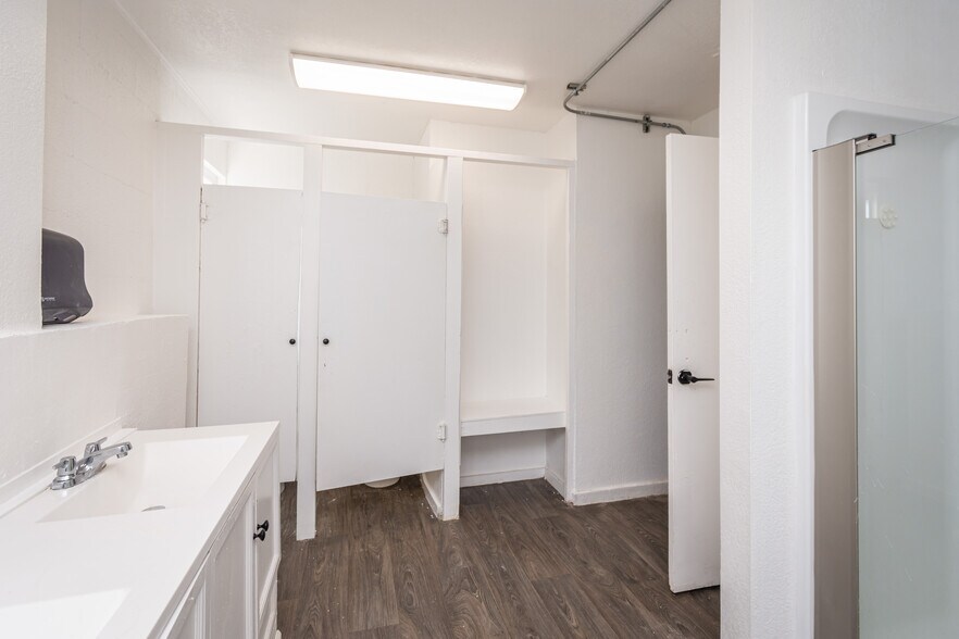 More Photos Of 2255 Bird St, Oroville Apartments For Sale