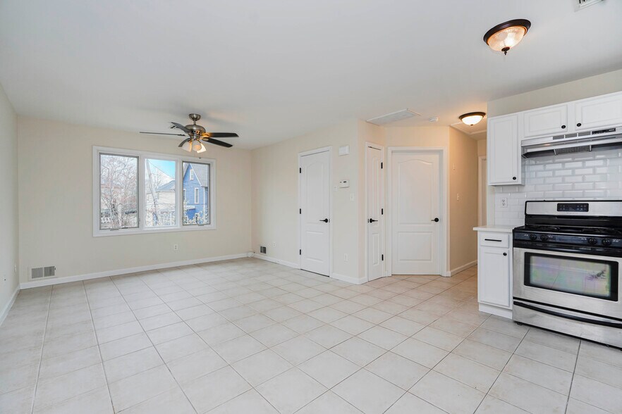 More Photos Of 21 Prall Ave, Staten Island Office Residential For Sale