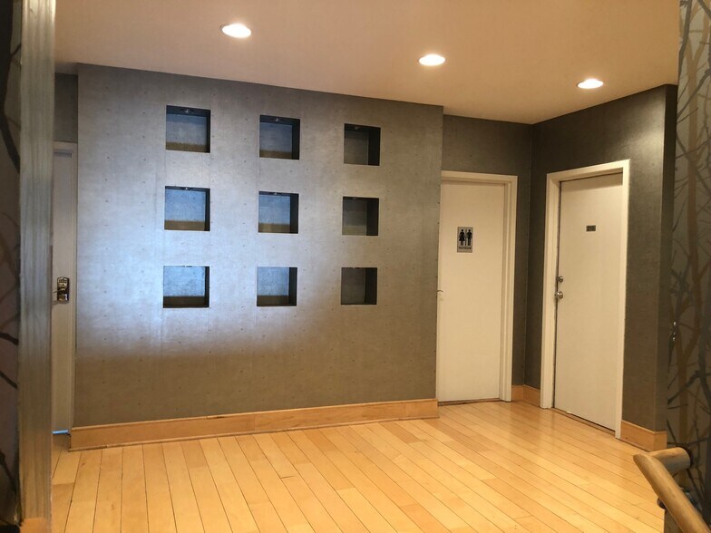 More Photos Of 1055 Dove Run Rd, Lexington Office For Lease