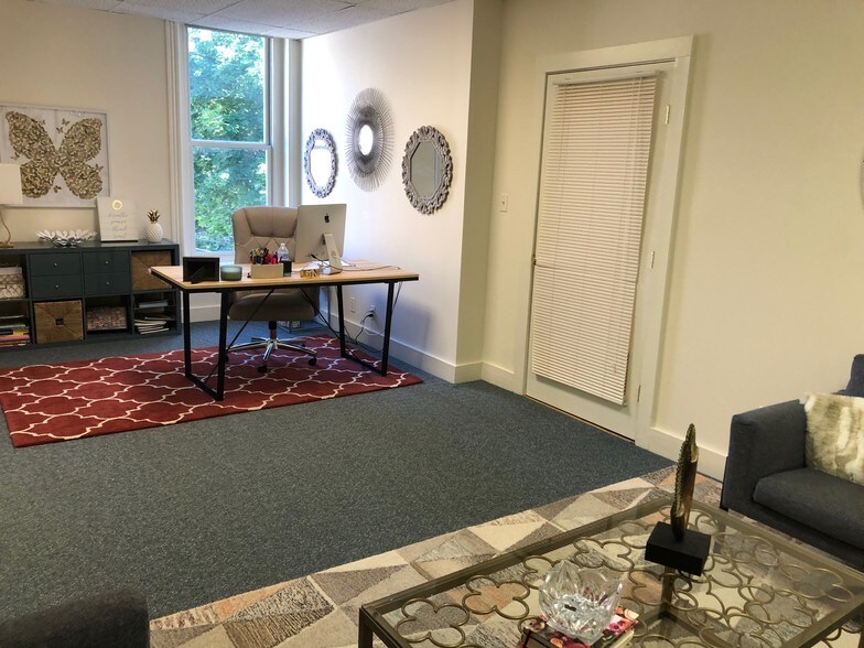More Photos Of 44 Main St, Clinton Office For Lease