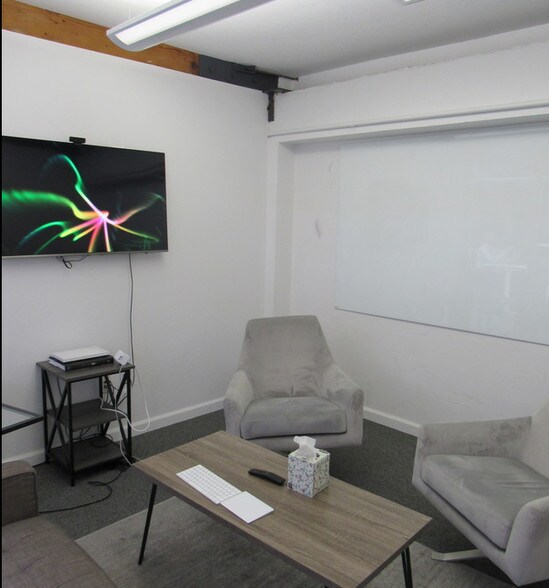 More Photos Of 745 Emerson St, Palo Alto Loft Creative Space For Lease