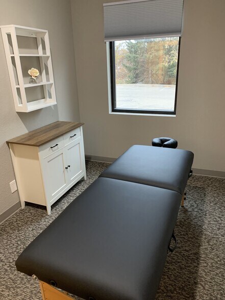 More Photos Of 15875 Franklin Trl, Prior Lake Unknown For Lease