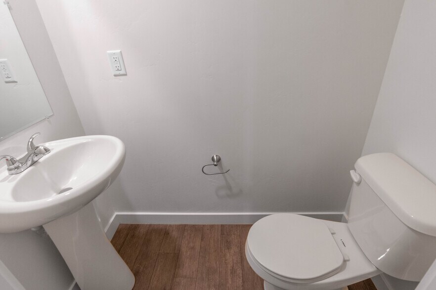 More Photos Of 14922 S Lost Miner Ln, Herriman Apartments For Sale