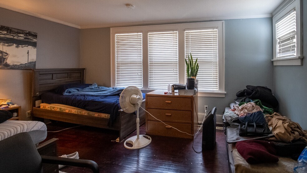 More Photos Of 707 E Center St, Rochester Apartments For Sale