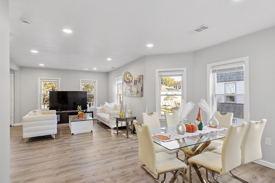 More Photos Of 36-38 Houghton St, Worcester Apartments For Sale