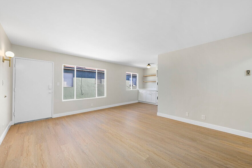 More Photos Of 3020 E 3rd St, Long Beach Apartments For Sale