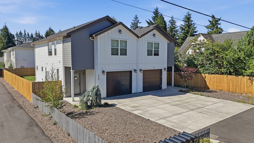 More Photos Of , Kelso Multifamily For Sale