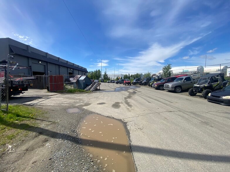 More Photos Of 1000 W 66th Ct, Anchorage Warehouse For Sale