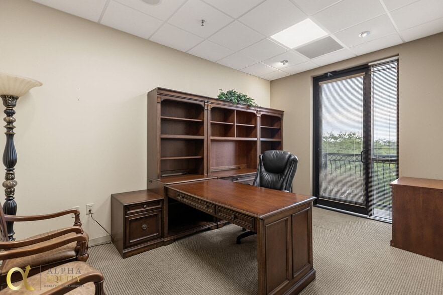 More Photos Of 1525 International Pky, Lake Mary Office For Sale
