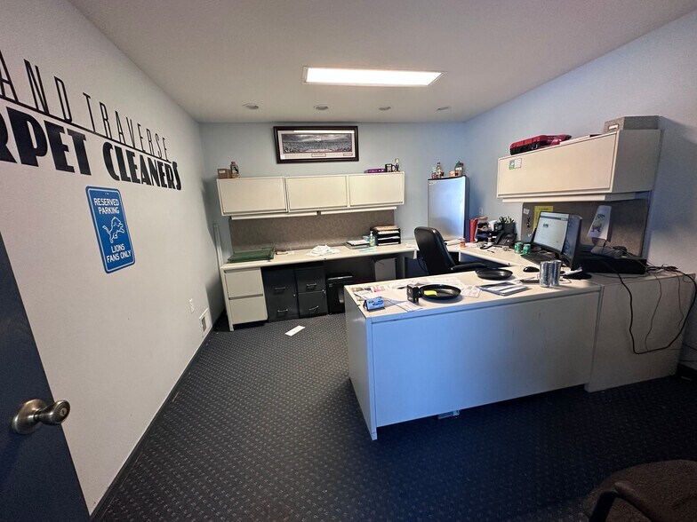 More Photos Of 3160 Continental Dr, Traverse City Warehouse For Sale