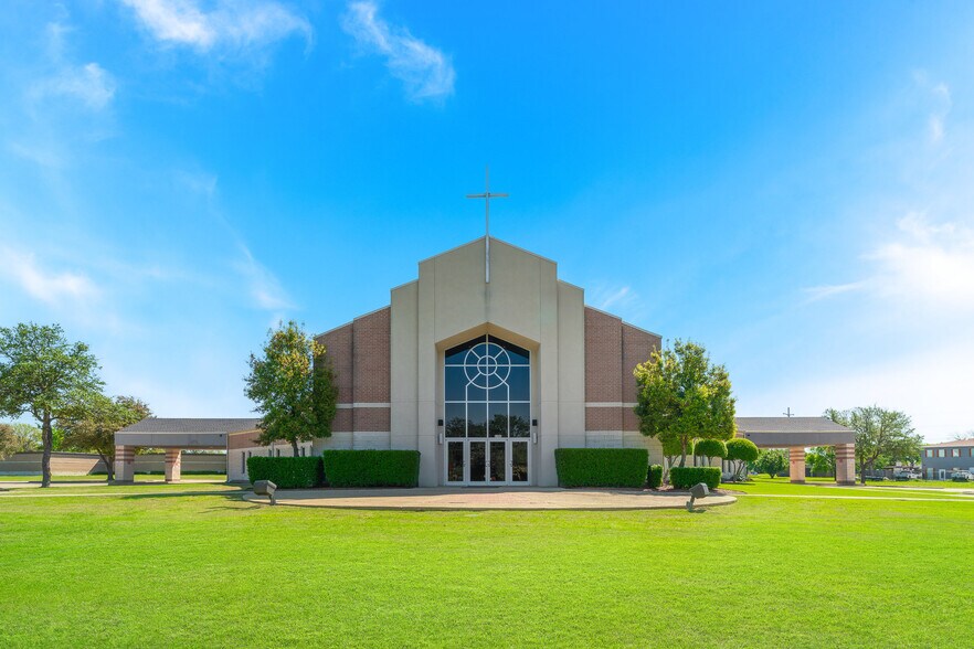 Primary Photo Of 5700 Mark Ln, Rowlett Religious Facility For Sale