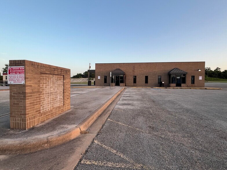 More Photos Of 302 Priest Dr, Killeen Office For Lease